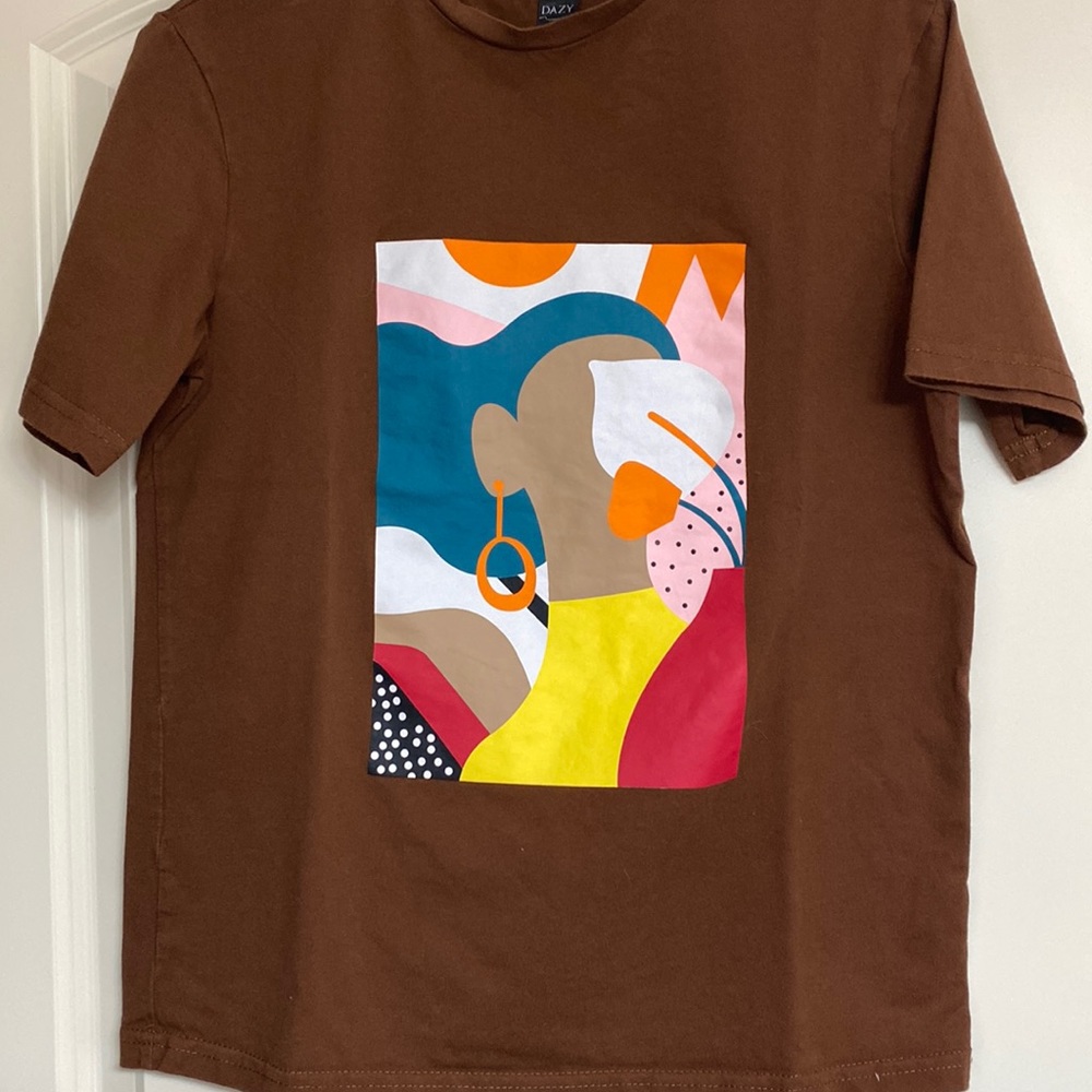 Women’s Shein Brown T-Shirt in Small